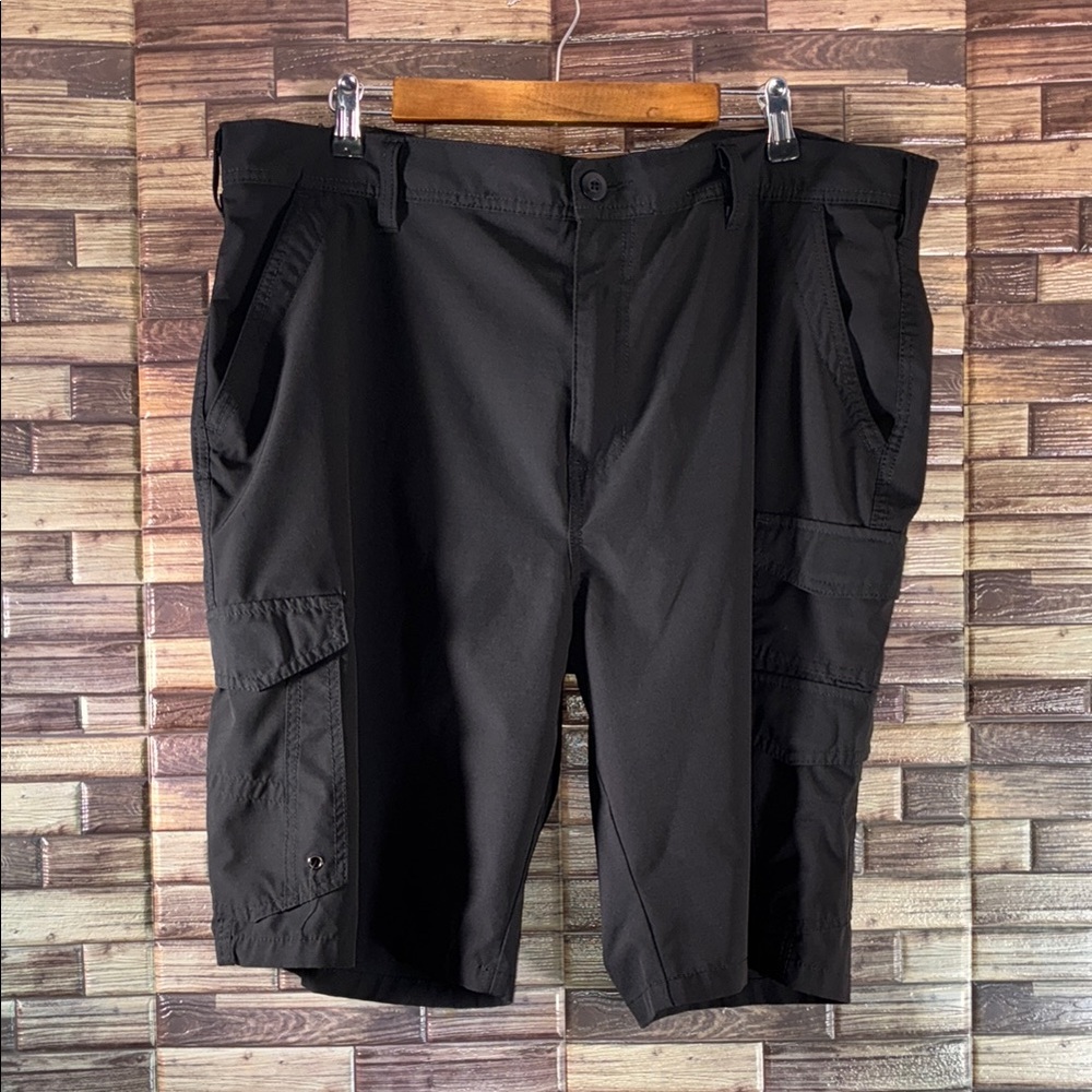 EUC Men's Size 40 Black Iron Co. Cargo Shorts